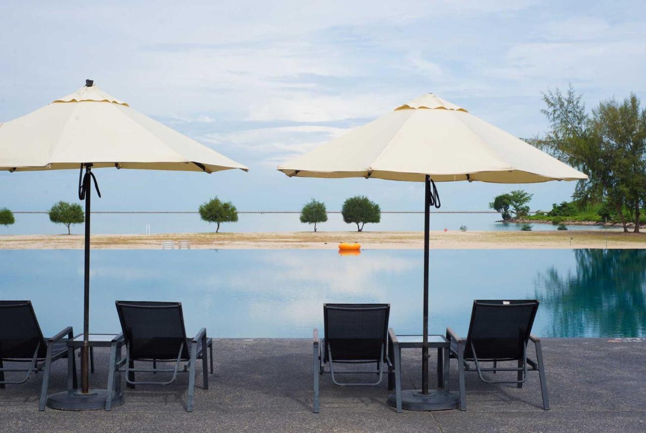 Century Langkasuka Resort Langkawi Пантай-Сенанг Экстерьер фото
