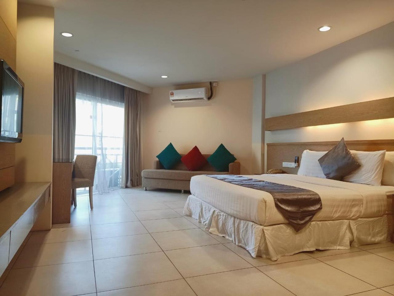 Century Langkasuka Resort Langkawi Пантай-Сенанг Экстерьер фото